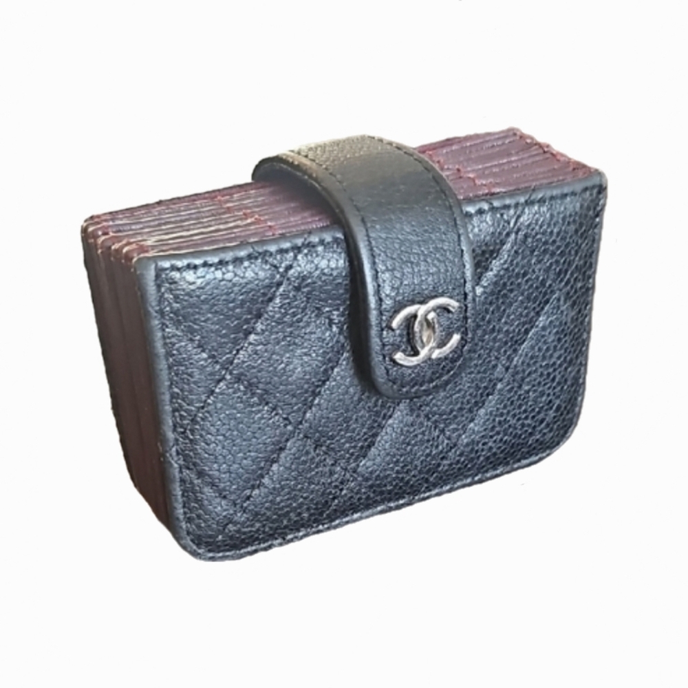 Vintage CHANEL Quilted Black and Burgundy Card Holder